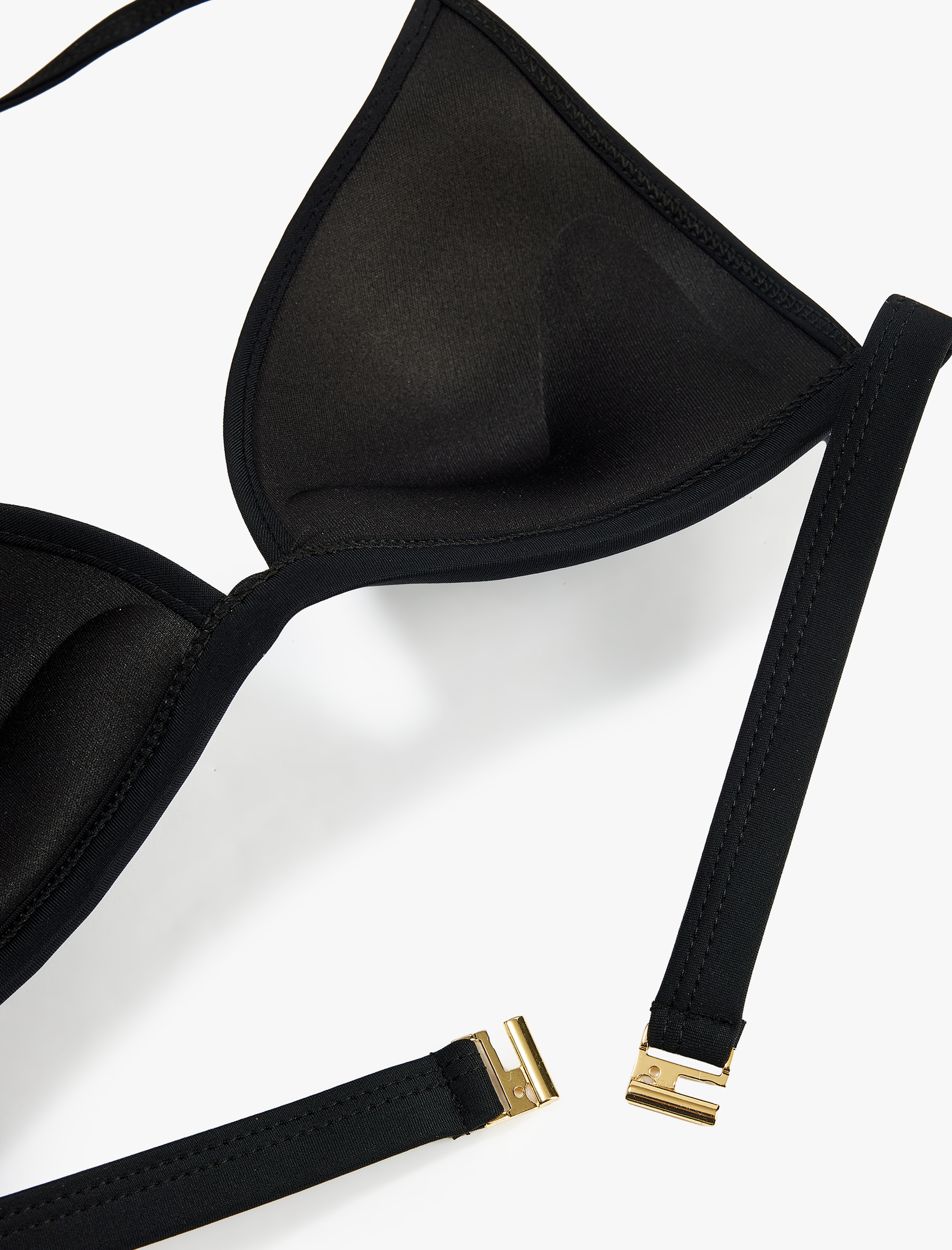   Boyundan Bağlamalı Üçgen Bikini Üstü