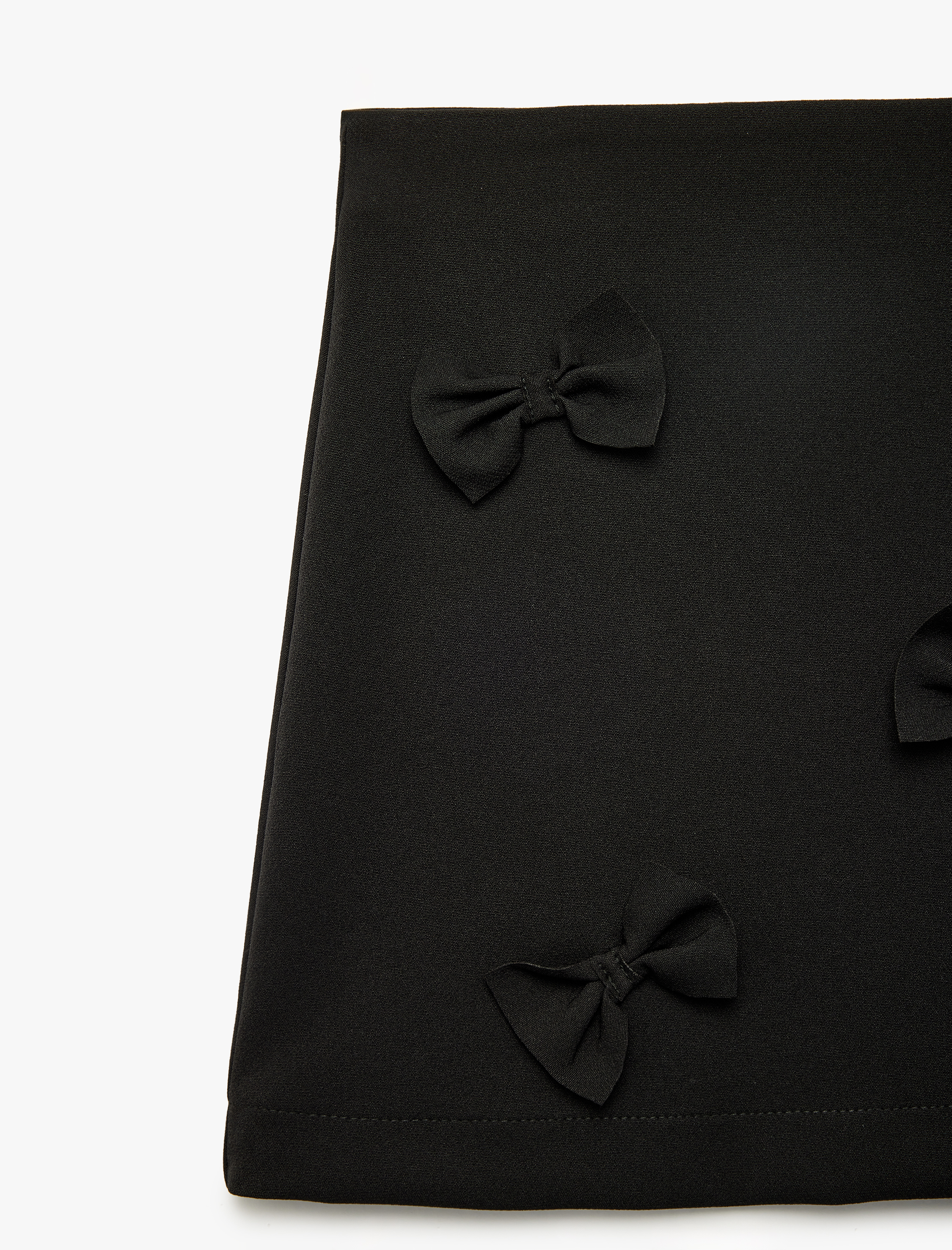  Kız Çocuk A Kesim Diz Üstü Fiyonklu Etek