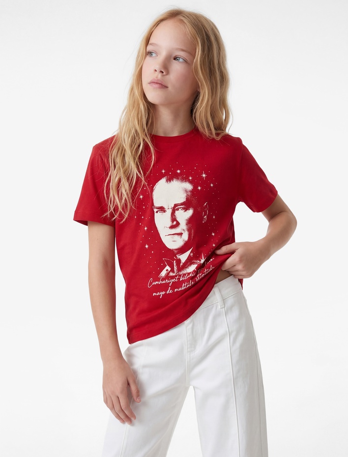 Kız Çocuk Pamuklu Bisiklet Yaka Kısa Kollu Parıltılı Taş Detaylı Atatürk Baskılı Tişört