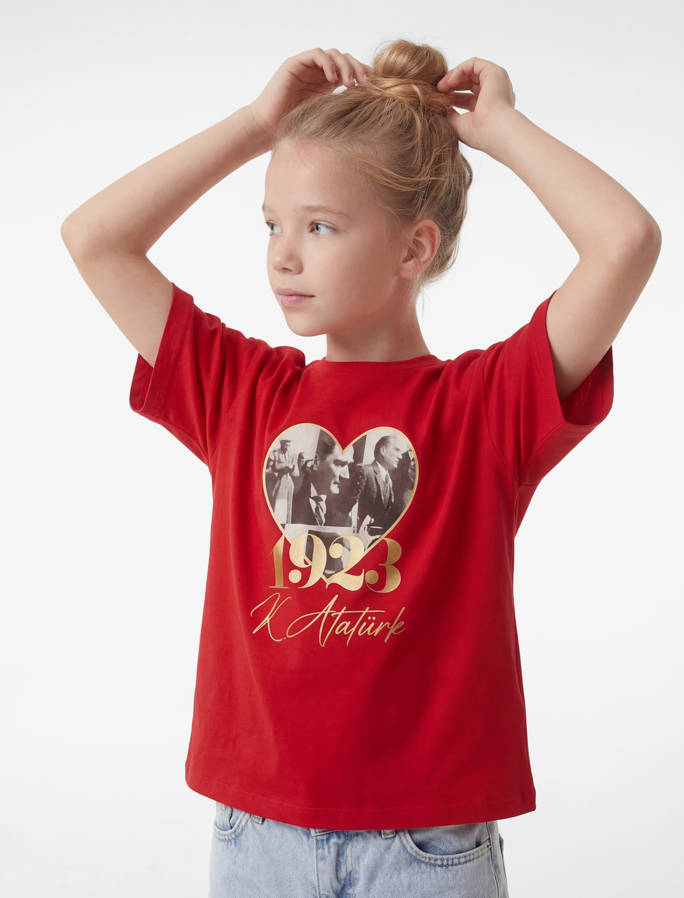  Kız Çocuk Pamuklu Kısa Kollu Bisiklet Yaka Kalpli Atatürk Baskılı Tişört