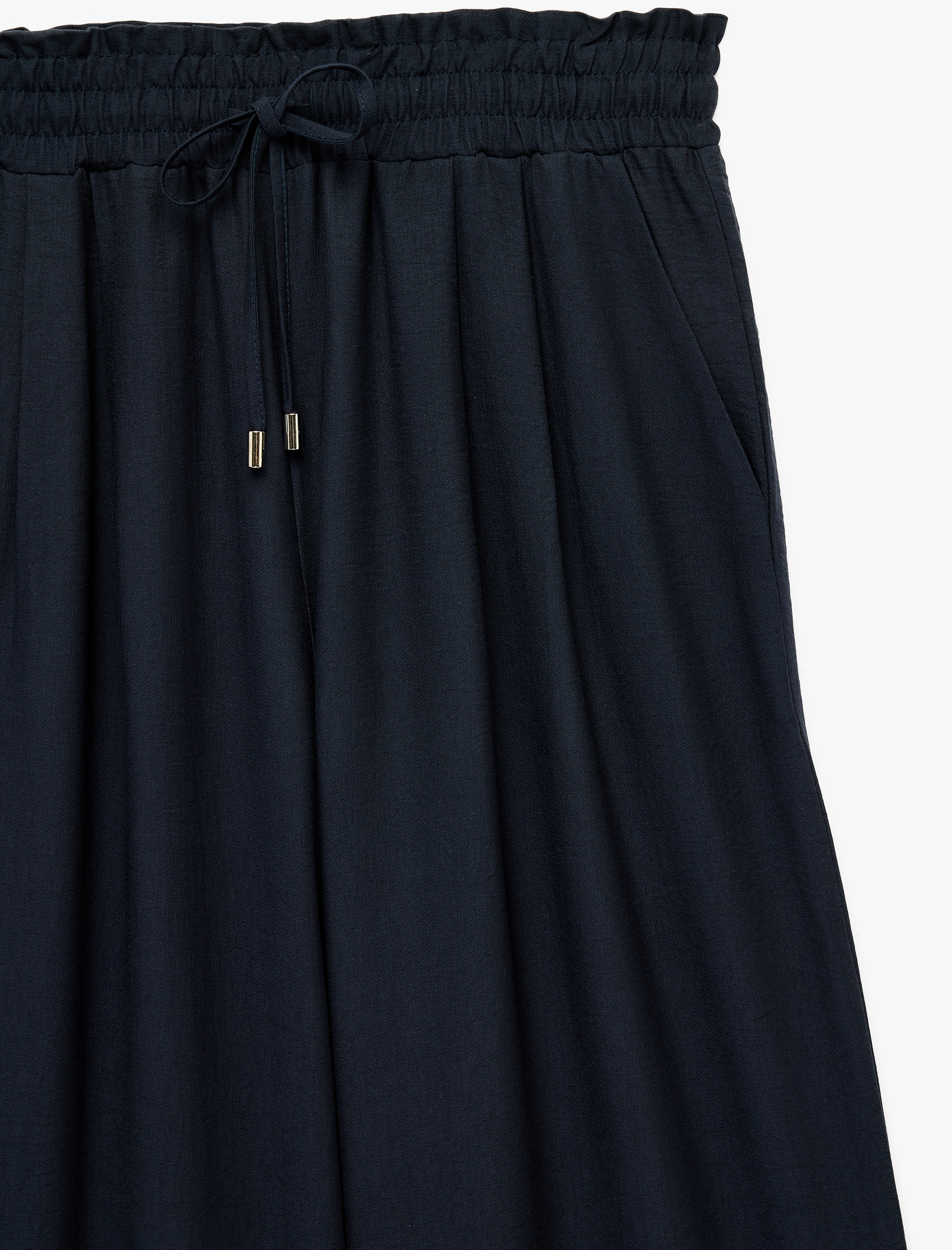   Rahat Kalıp Cepli Viskon Geniş Paça Pantolon