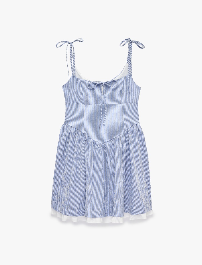  Kolsuz Bağlamalı Yaka Volanlı Çizgili Kloş Mini Askılı Elbise