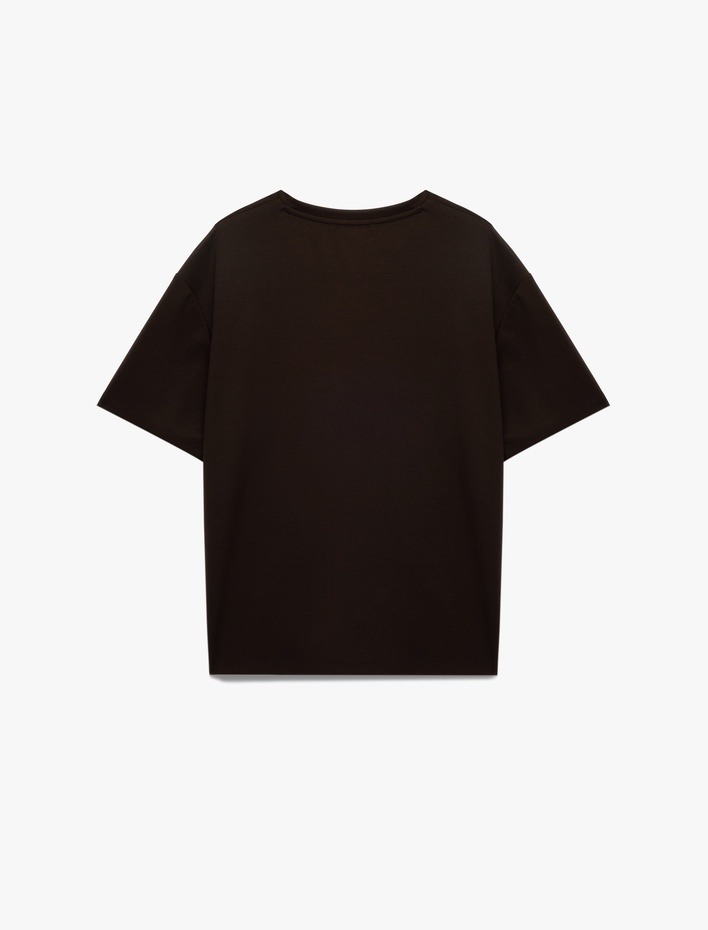  Bisiklet Yaka Rahat Kalıp Viskon Karışımlı Scuba Kumaş Kısa Kollu Tişört