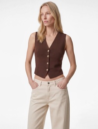 Gold Düğme Detaylı V Yaka Triko Yelek