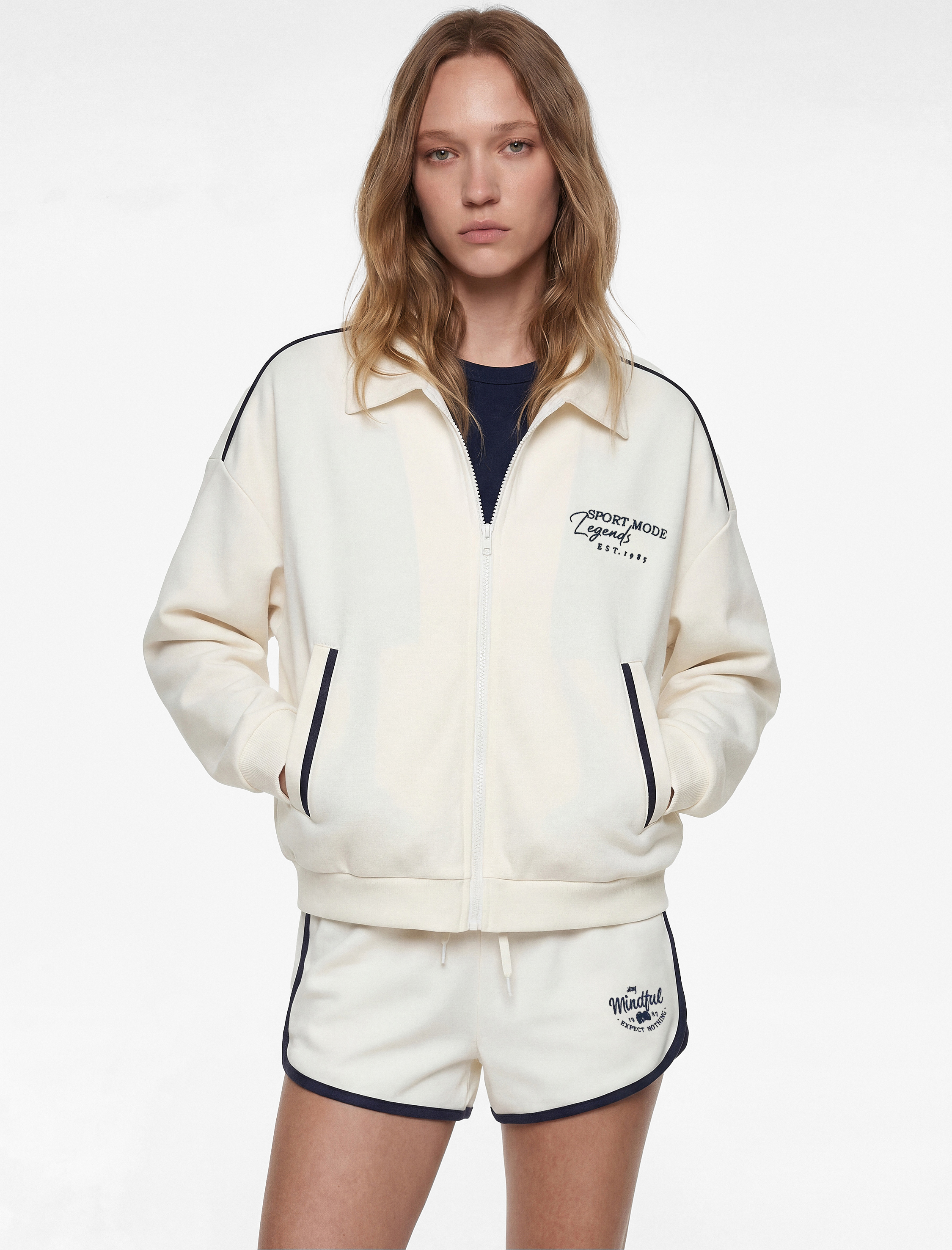   Şardonlu Nakışlı Biyeli Cepli Oversize Fermuarlı Sweatshirt