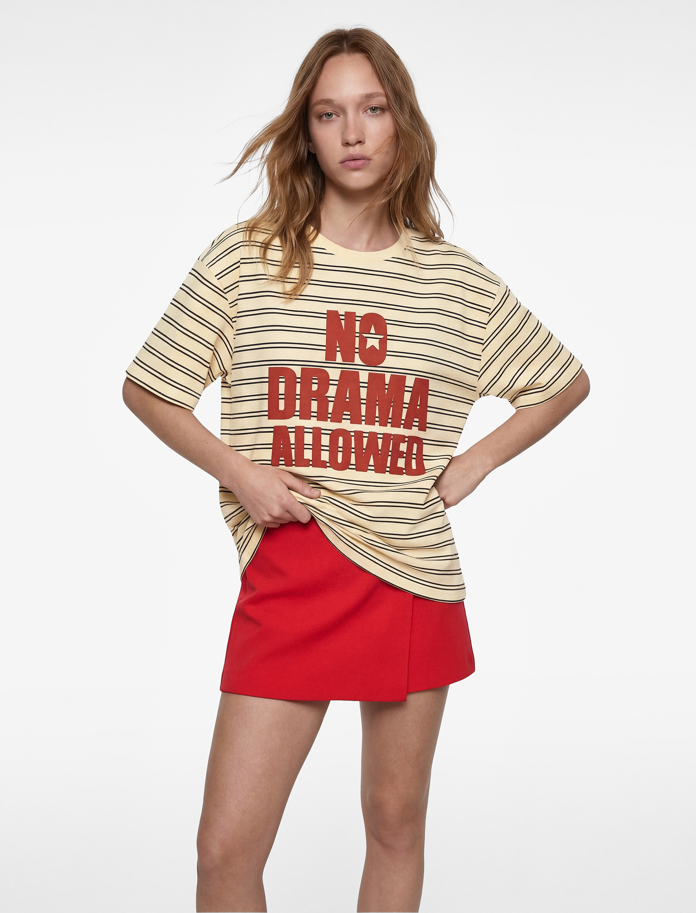   Rahat Kalıp Kısa Kollu Bisiklet Yaka Baskılı Tişört