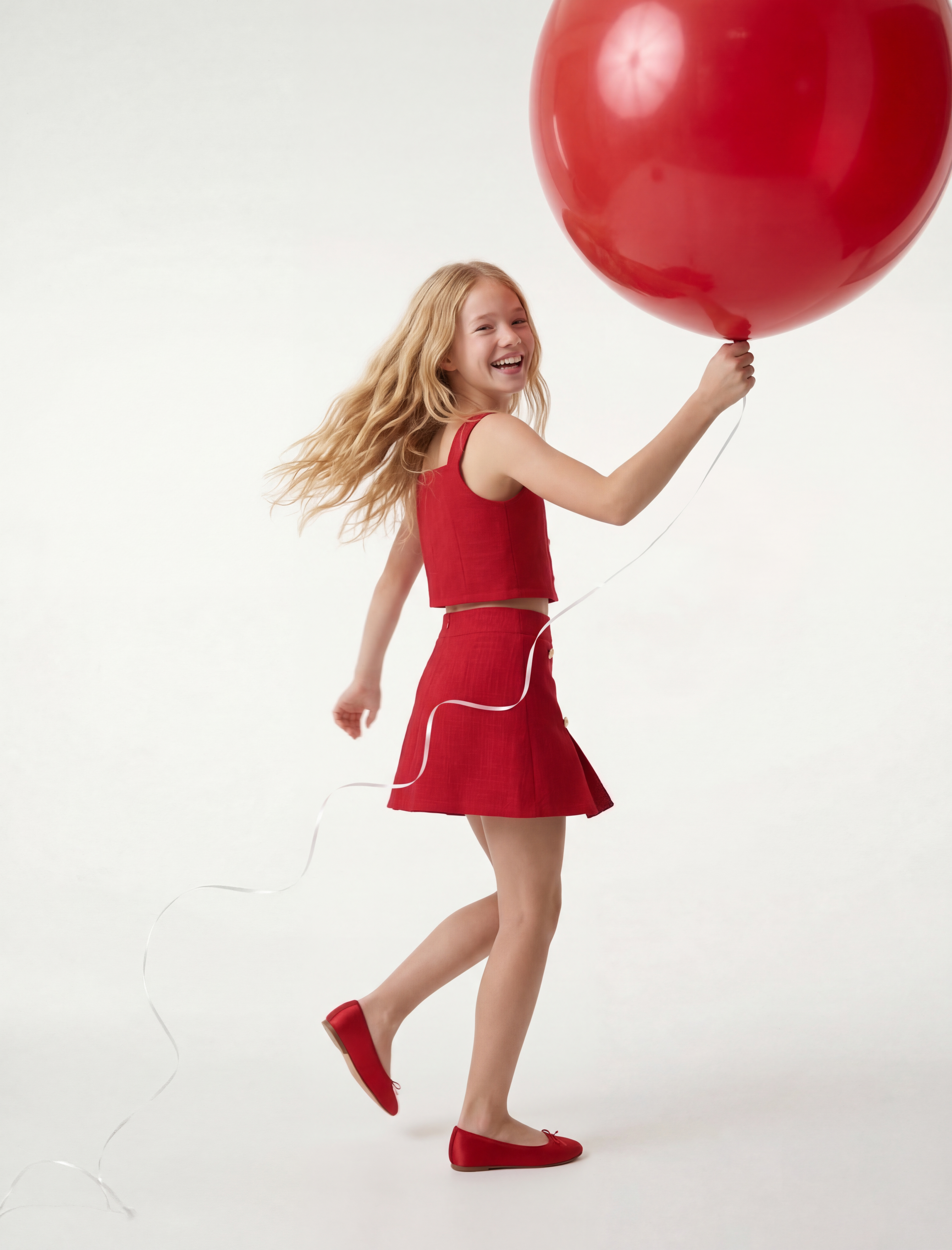 Düğme Detaylı Beli Lastikli Yırtmaçlı Tüvit Şort Etek