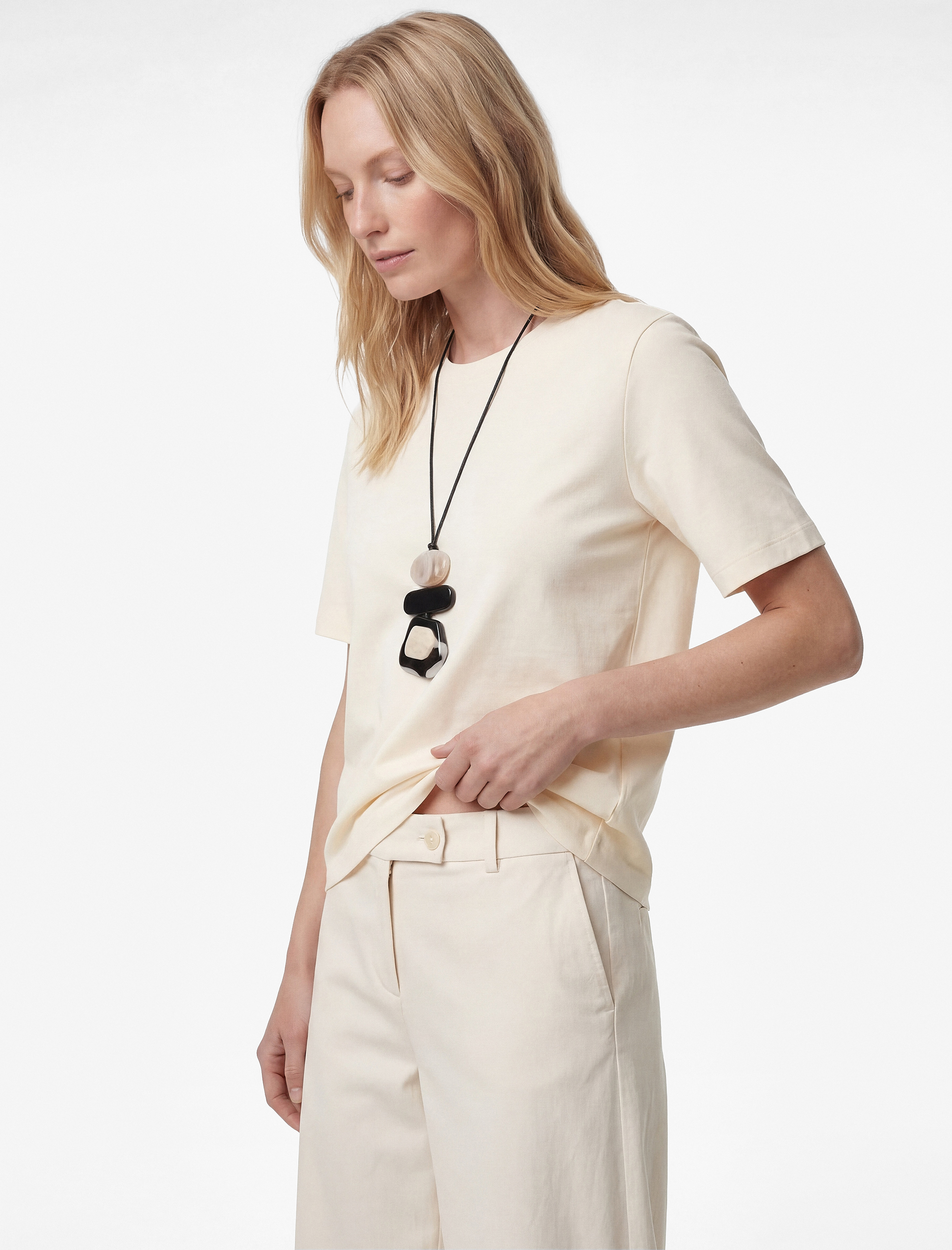 Regular Fit Pamuklu Kısa Kollu Bisiklet Yaka Basic Tişört - Görsel 2