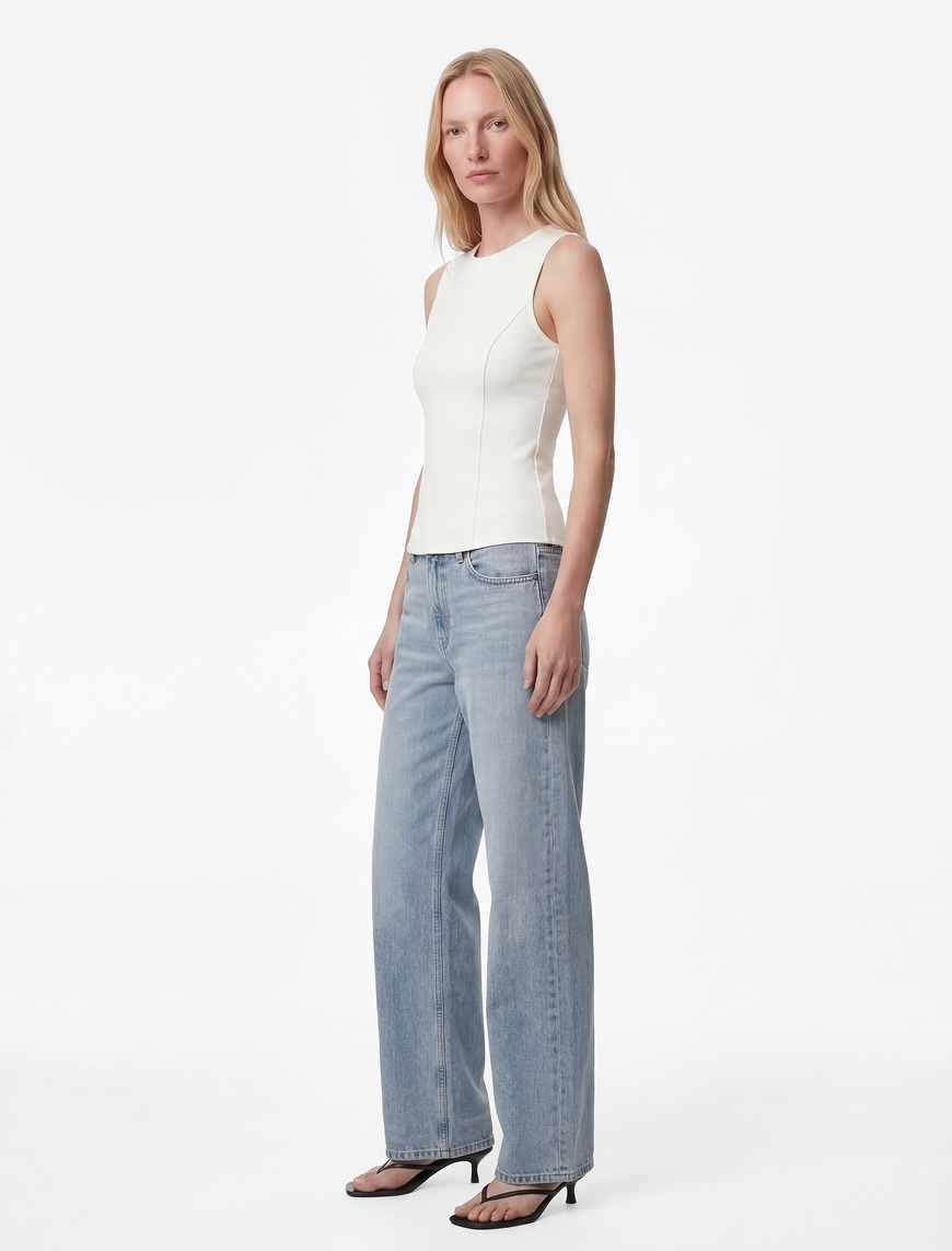 Koton Kadın Slim Fit Bisiklet Yaka Kolsuz Bluz