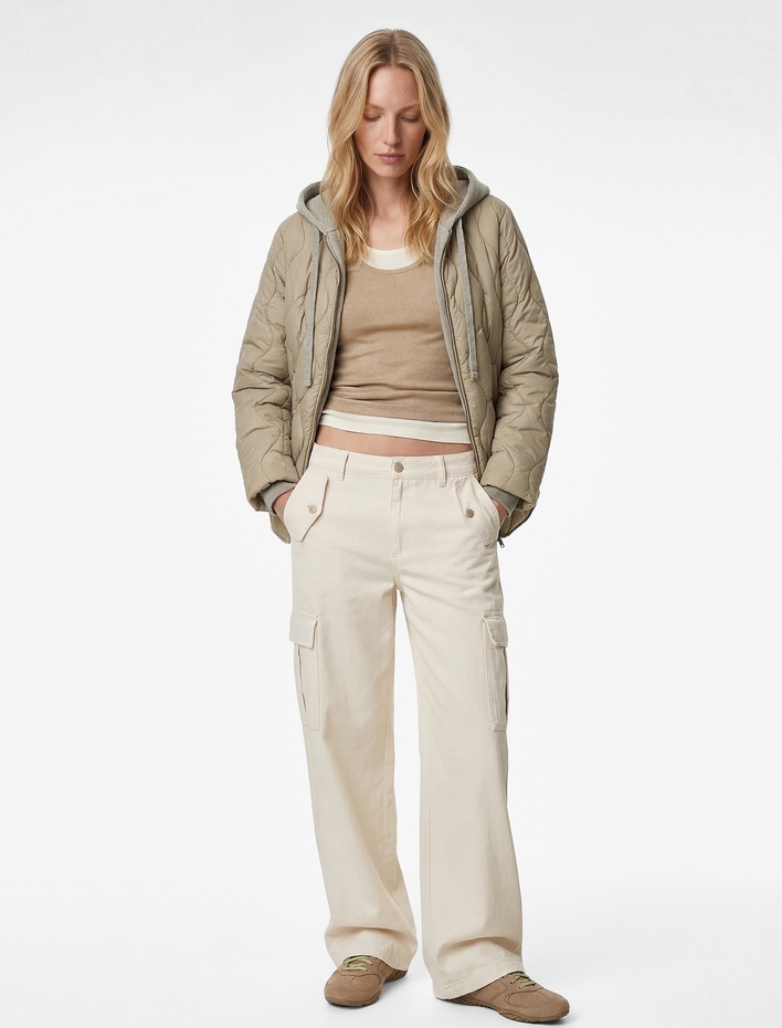  Uzun Kollu Cepli Fermuarlı Çıkarılabilir Kapüşonlu Kapitone Ceket