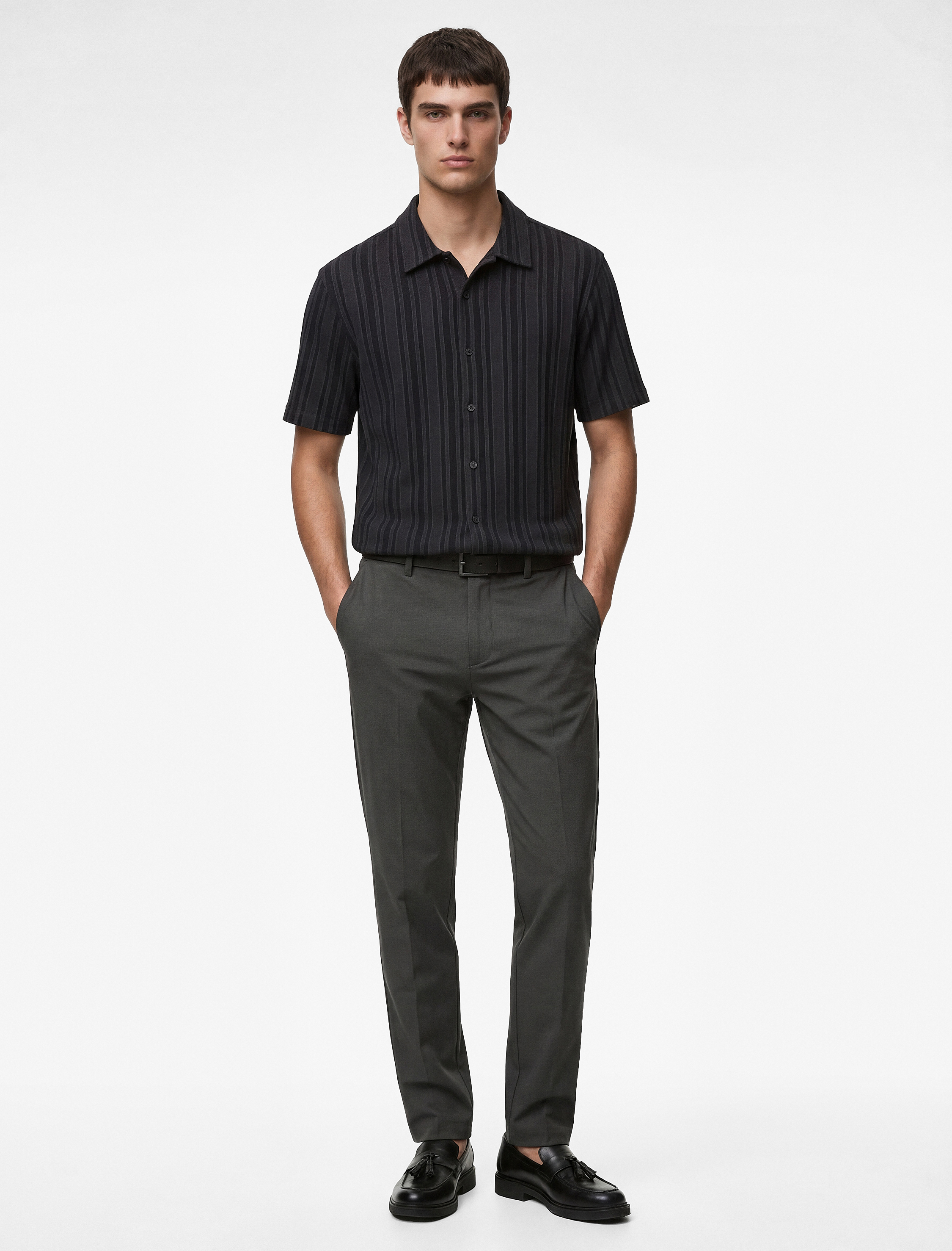   Regular Fit Viskon Karışımlı Klasik Yaka Kısa Kollu Düğmeli Gömlek