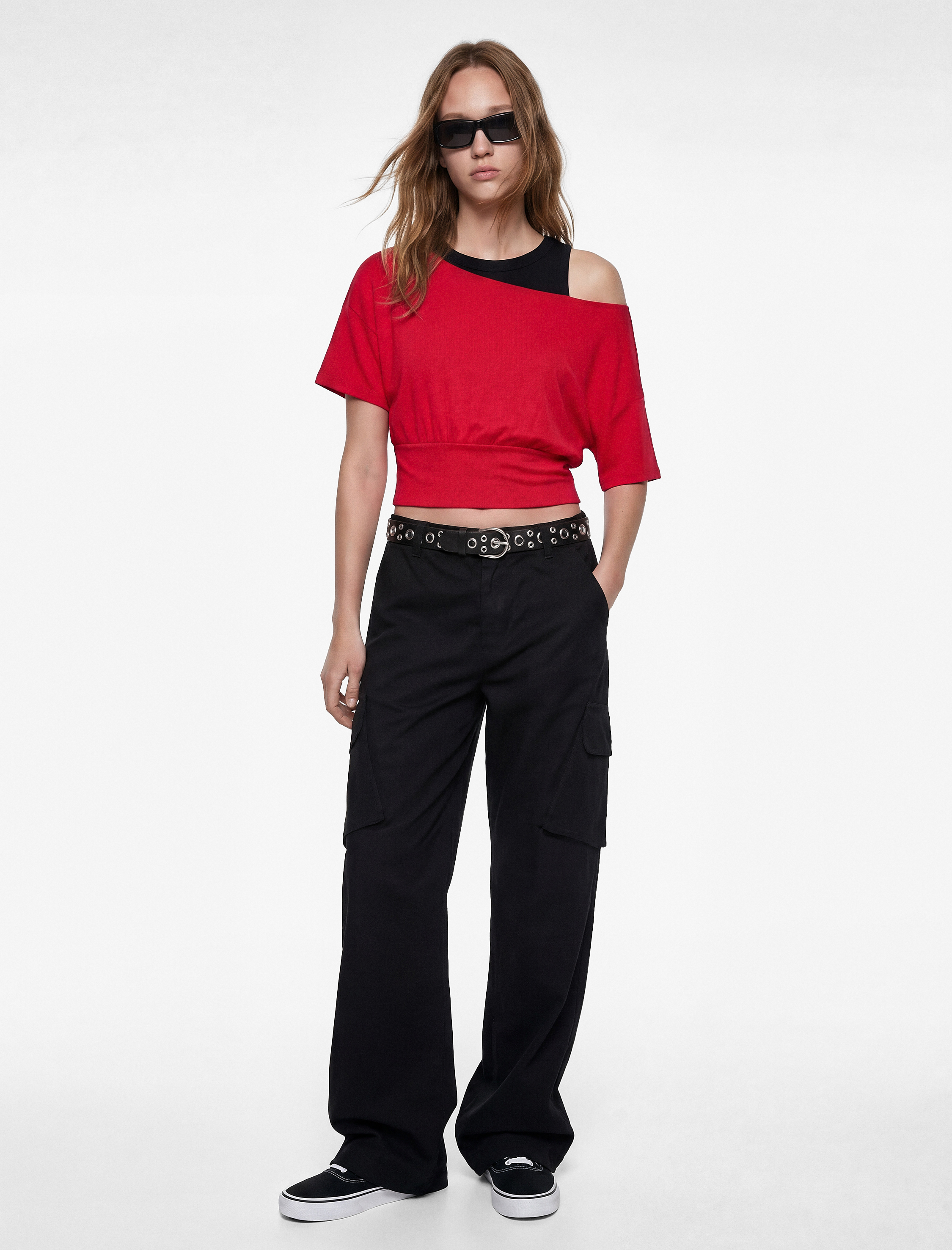   Kısa Kollu Viskon Karışımlı Kayık Yaka Crop Tişört