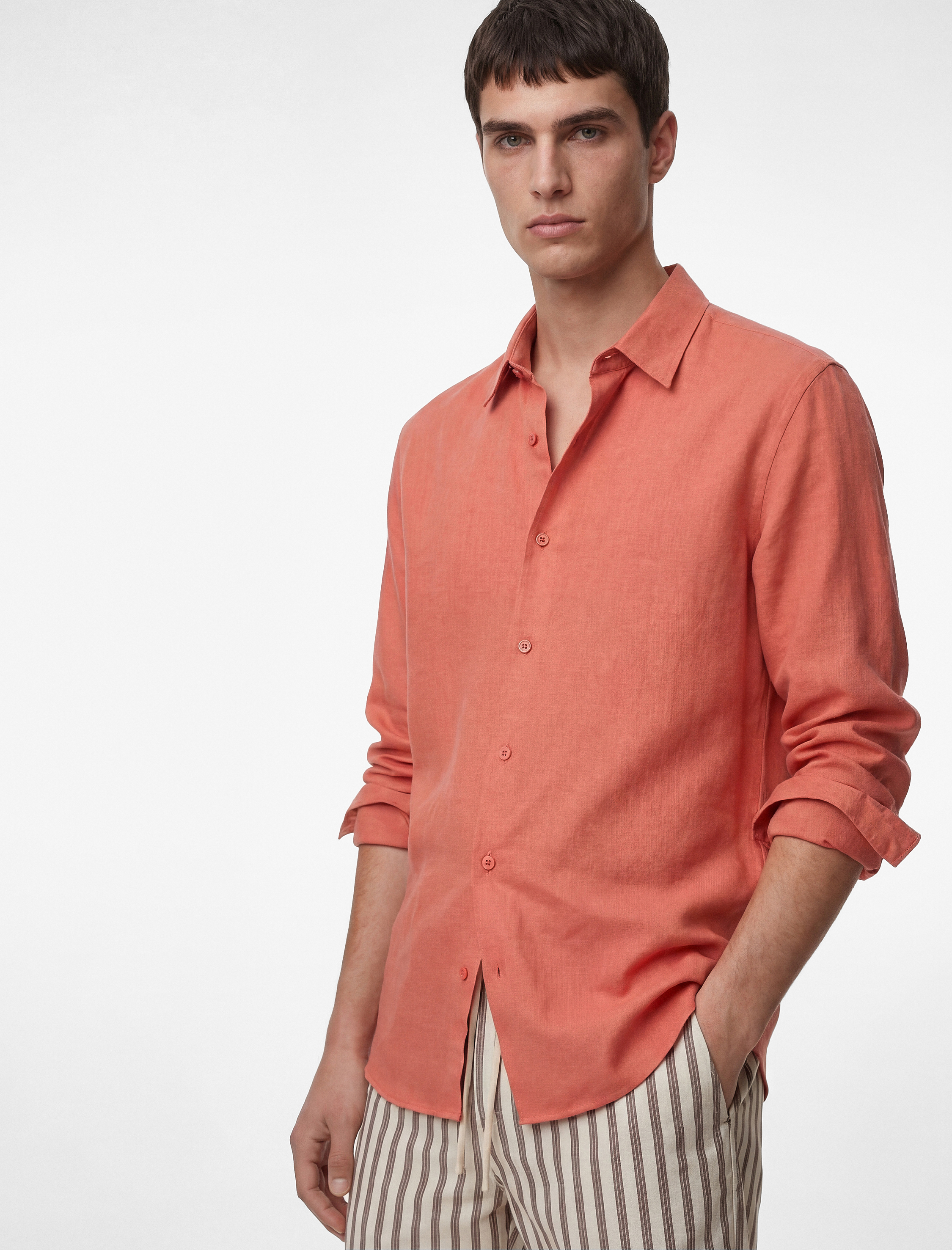 Regular Fit Uzun Kollu Klasik Yaka Düğmeli Pamuklu Gömlek - Görsel 2