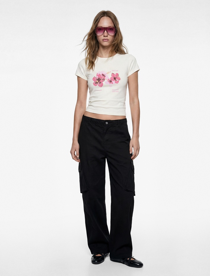  Hibiscus Baskılı Slim Fit Kısa Kollu Bisiklet Yaka Tişört