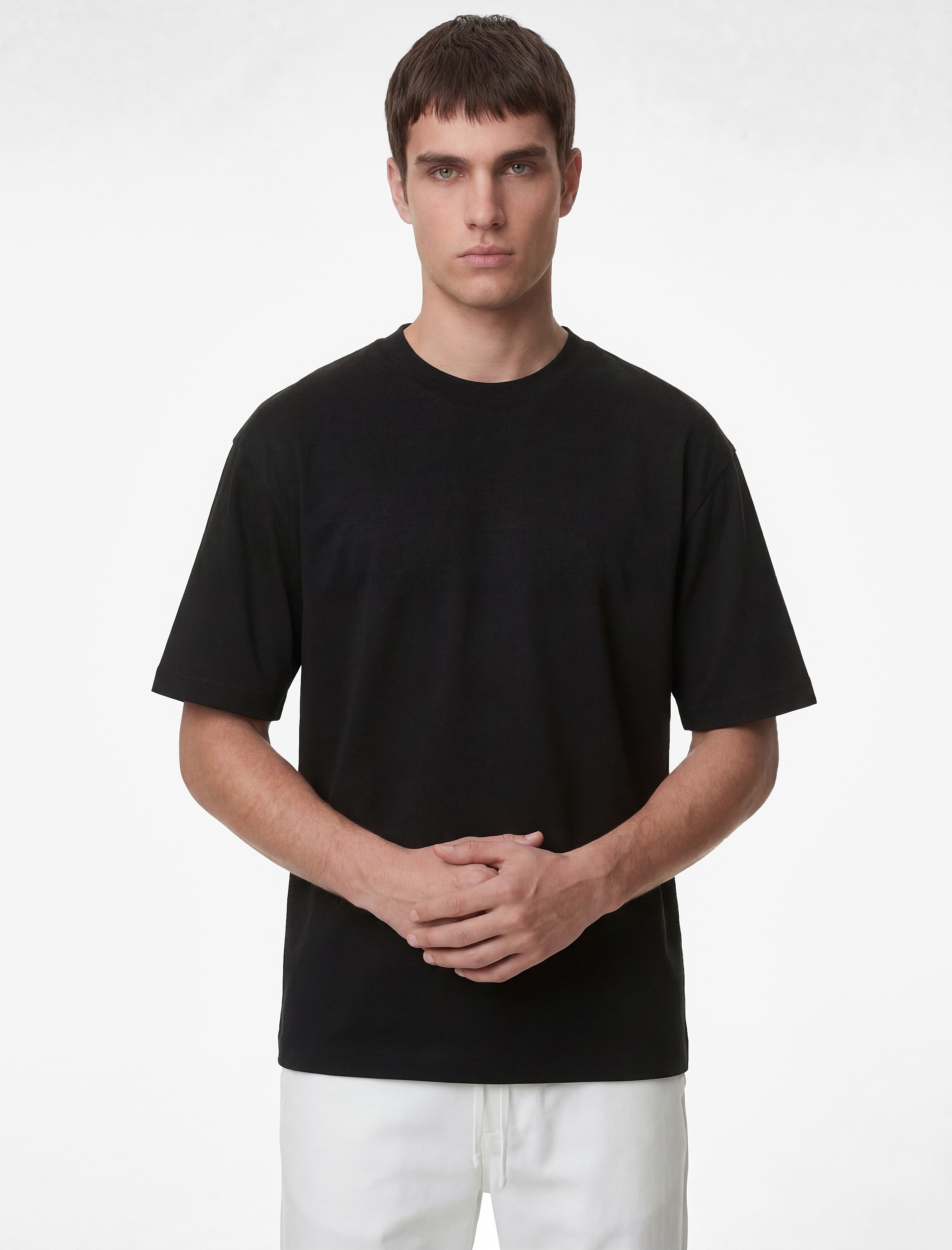   Kısa Kollu Pamuklu Tok Kumaş Bisiklet Yaka Oversize Basic Tişört