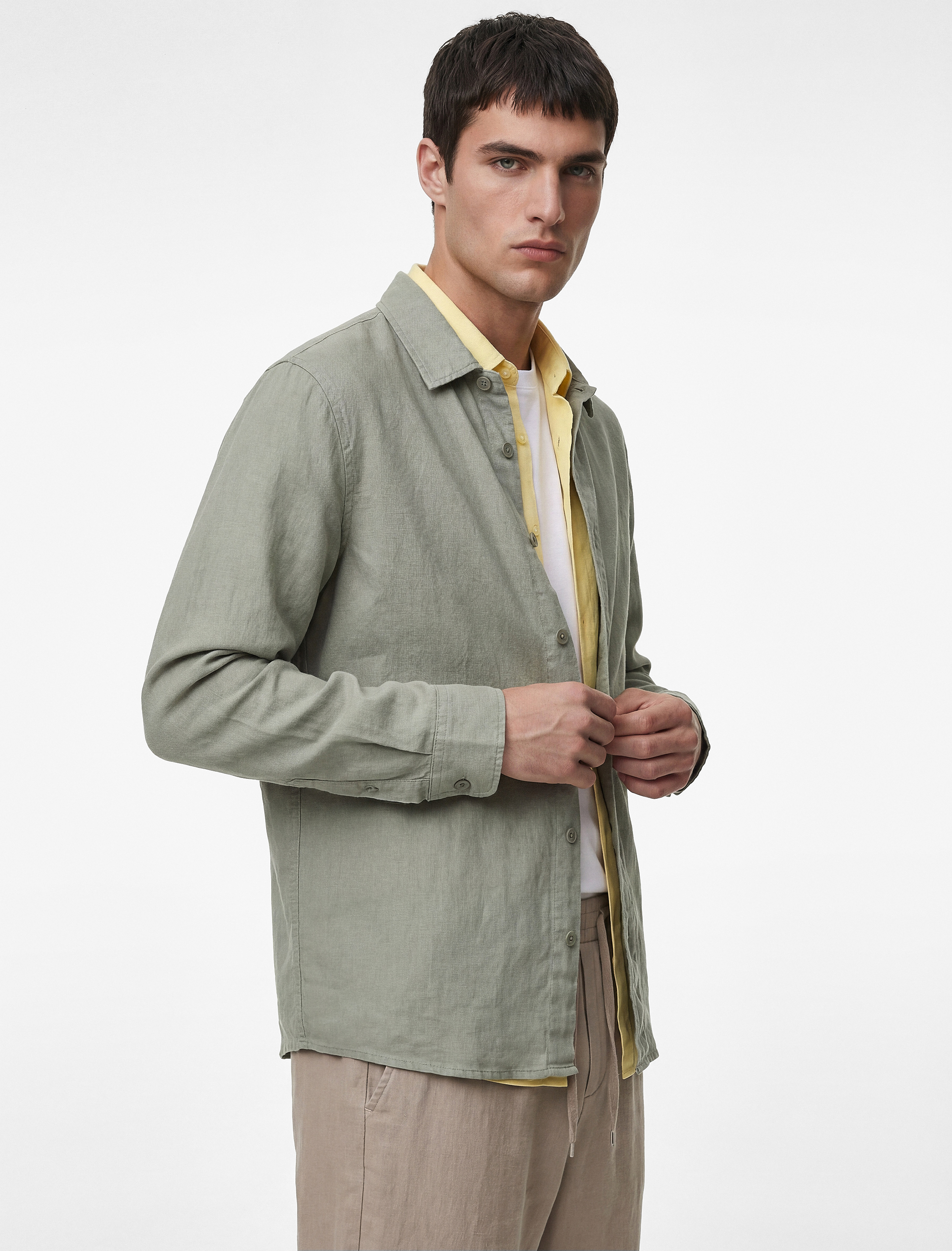 Regular Fit Düğmeli Uzun Kollu Klasik Yaka Gömlek - Görsel 3