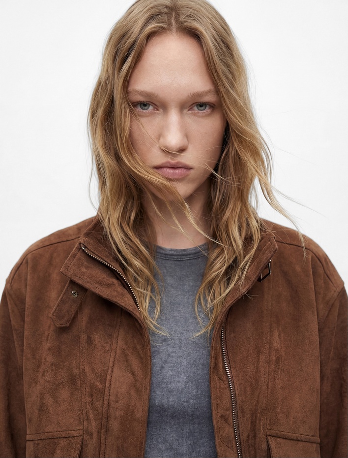  Uzun Kollu Cep Detaylı Fermuarlı Dik Yaka Süet Görünümlü Ceket