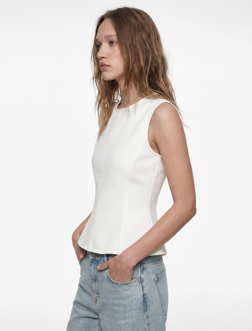 Koton Kadın Pamuklu Slim Fit Kolsuz Bisiklet Yaka Bluz