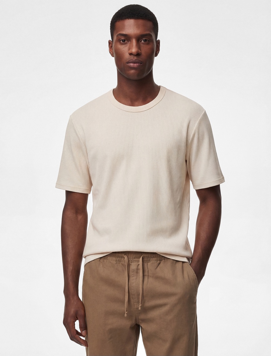 Koton Erkek Pamuklu Regular Fit Tok Kumaş Kısa Kollu Bisiklet Yaka Basic T-Shirt