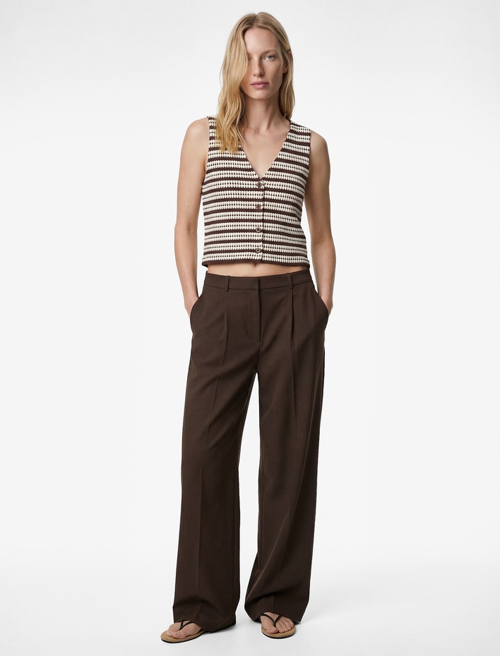  Slim Fit Düğmeli V Yaka Desenli Çizgili Yelek