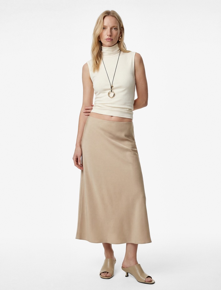  Pamuklu Slim Fit Dik Yaka Kolsuz Bluz