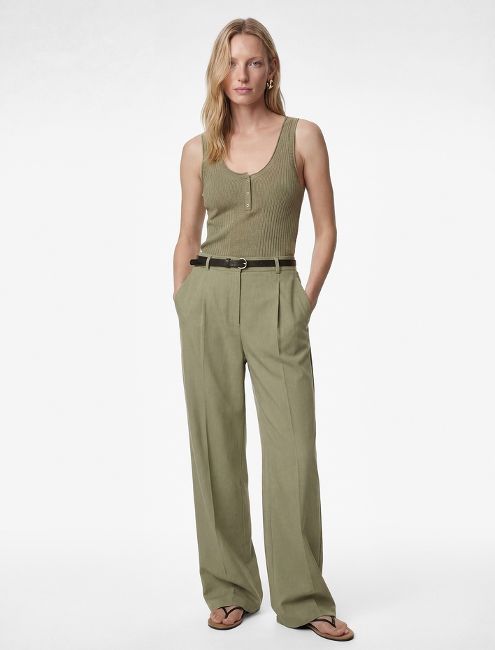  Süs Düğmeli U Yaka Viskon Triko Atlet