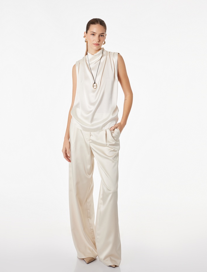  Dik Yaka Kolsuz Drape Detaylı Saten Bluz