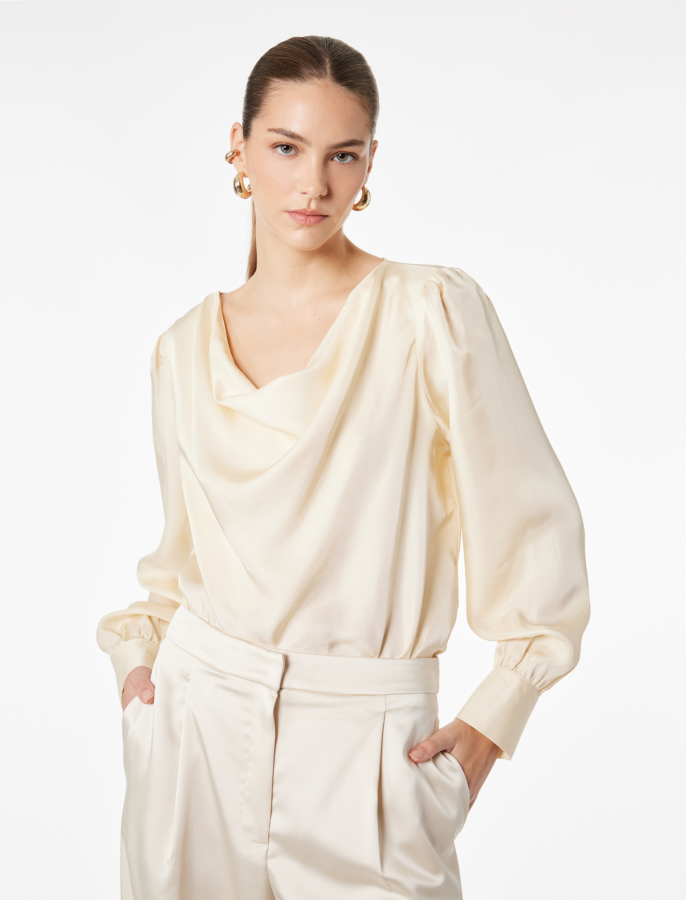   Viskon Uzun Kollu Degaje Yaka Saten Bluz