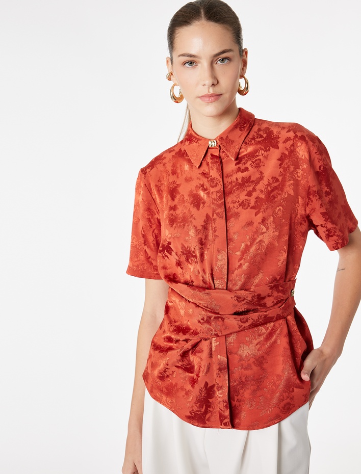  Viskon Kumaş Floral Dokulu Aksesuarlı Kısa Kollu Gömlek