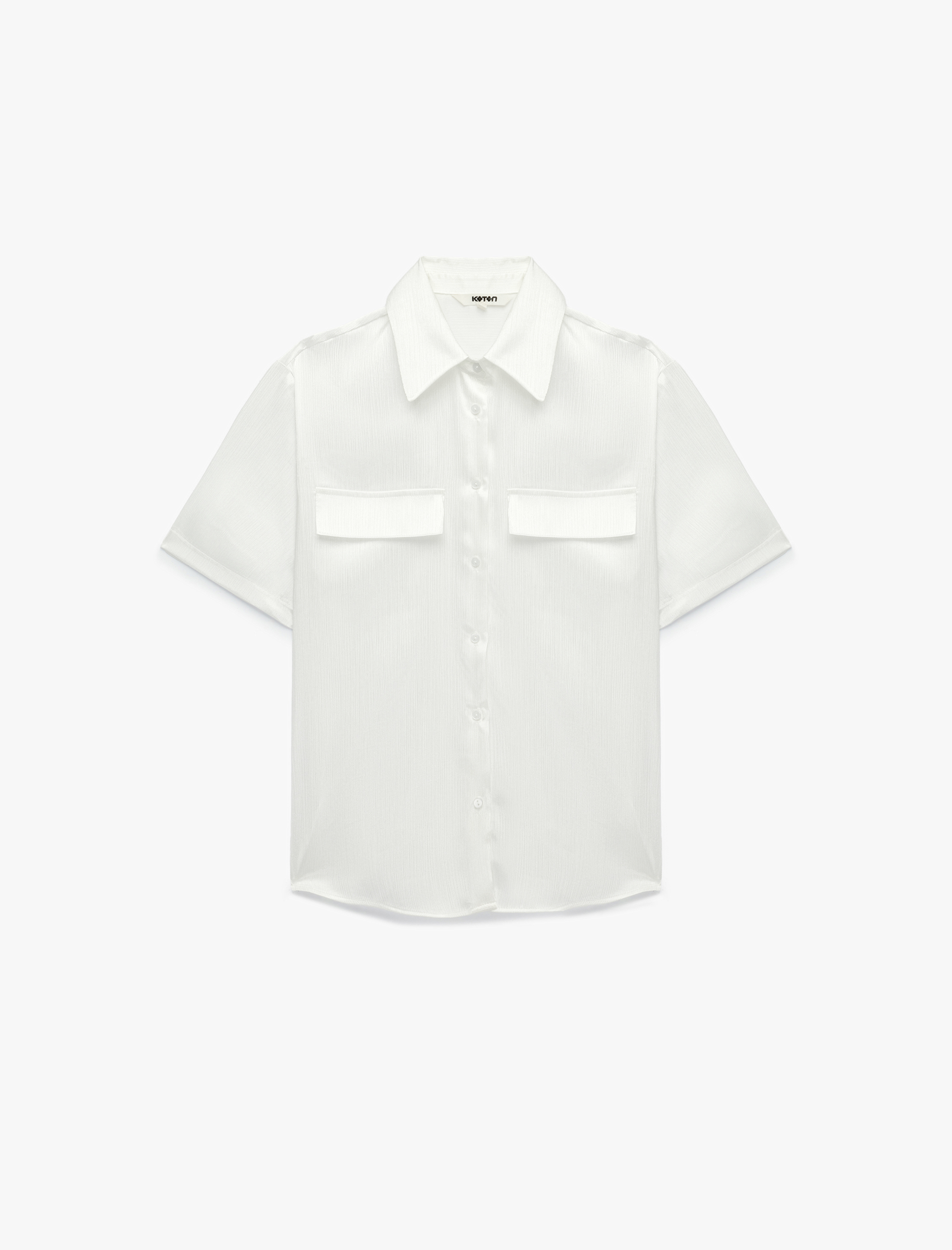   Aplike Detaylı Klasik Yaka Kısa Kollu Saten Gömlek