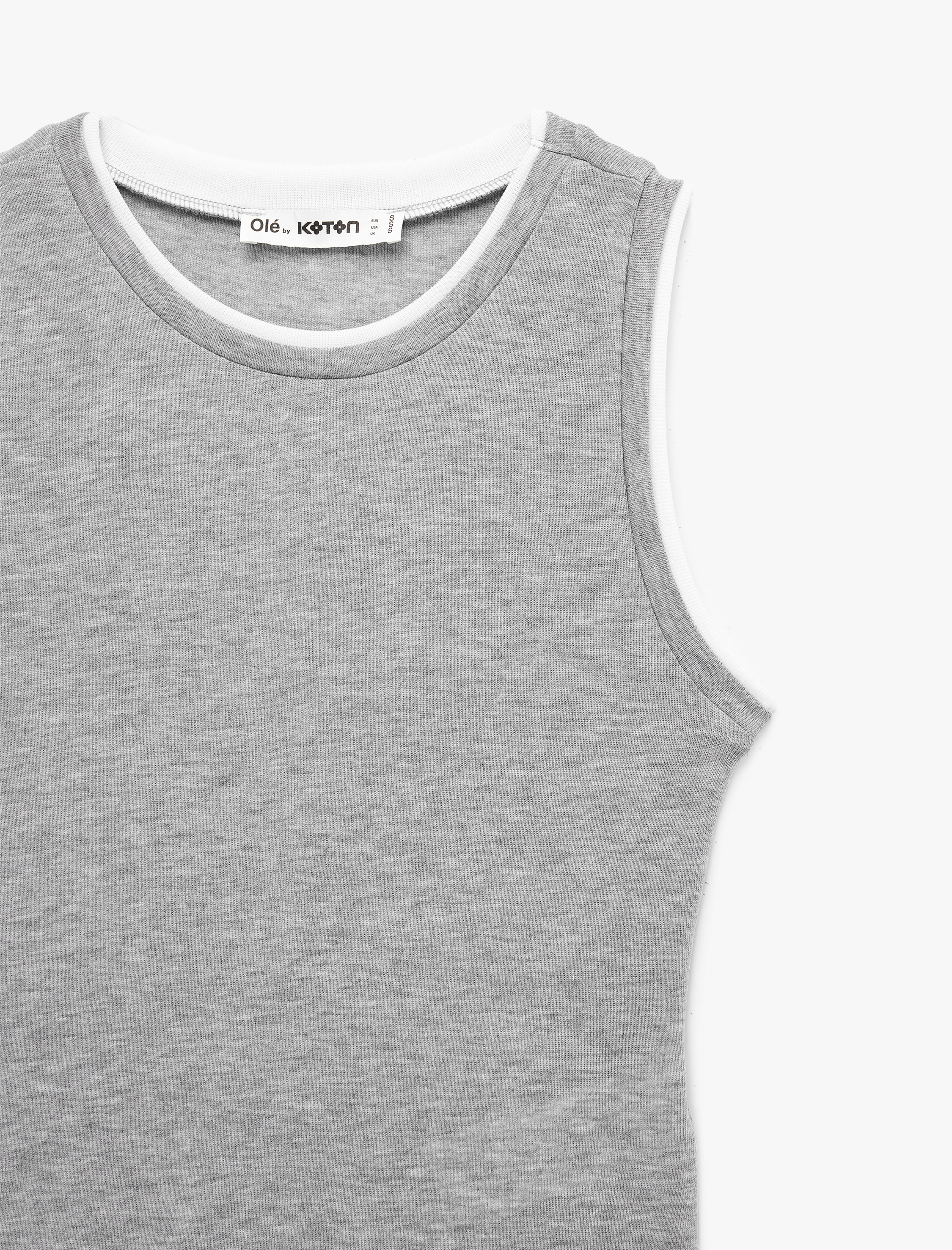   Slim Fit Bisiklet Yaka Viskon Karışımlı Kolsuz Bluz