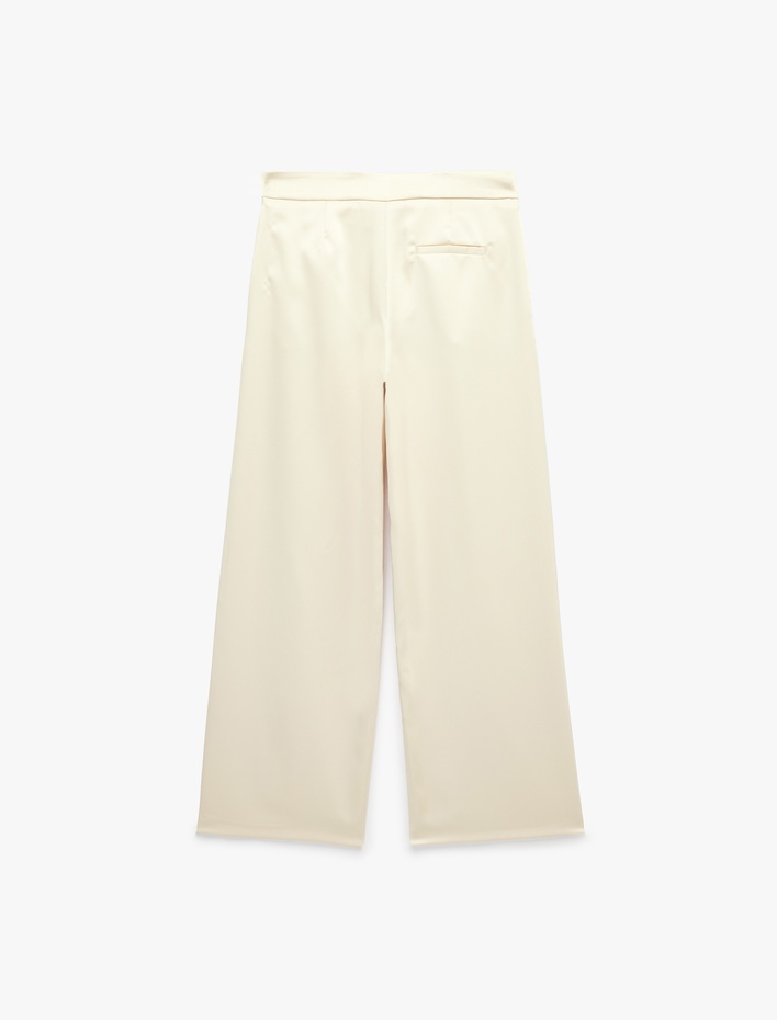  Regular Fit Geniş Paça Cep Detaylı Pileli Saten Pantolon