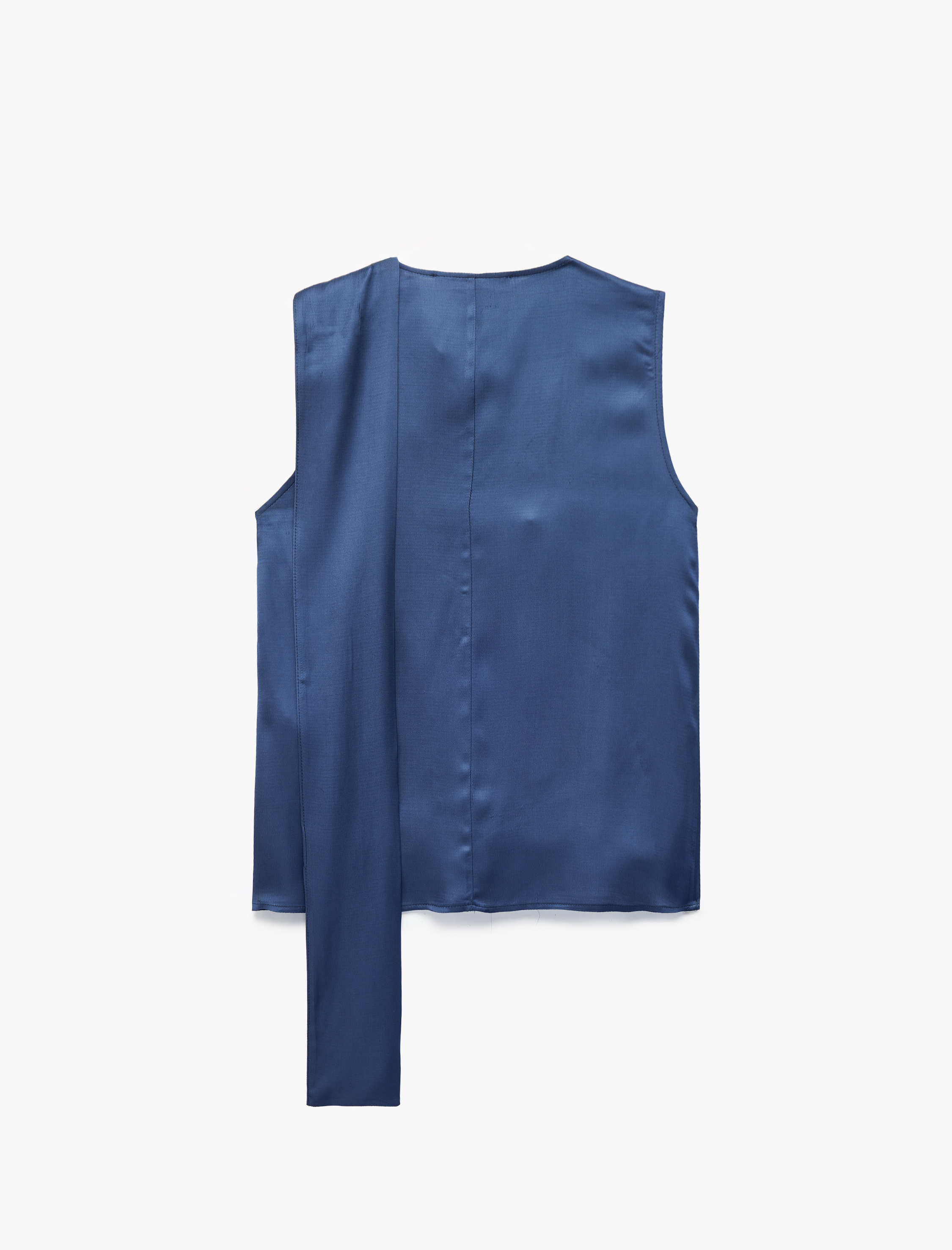   Fular Detaylı Viskon Bisiklet Yaka Kolsuz Saten Bluz