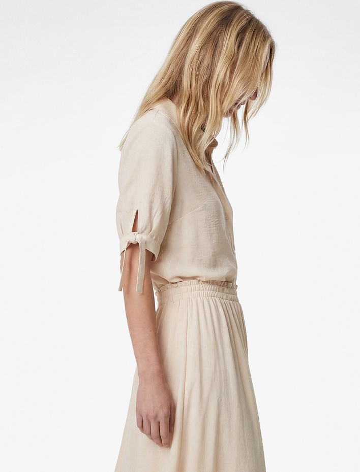  Aerobin Kumaş Bağlama Detaylı Kısa Balon Kollu Saten Gömlek