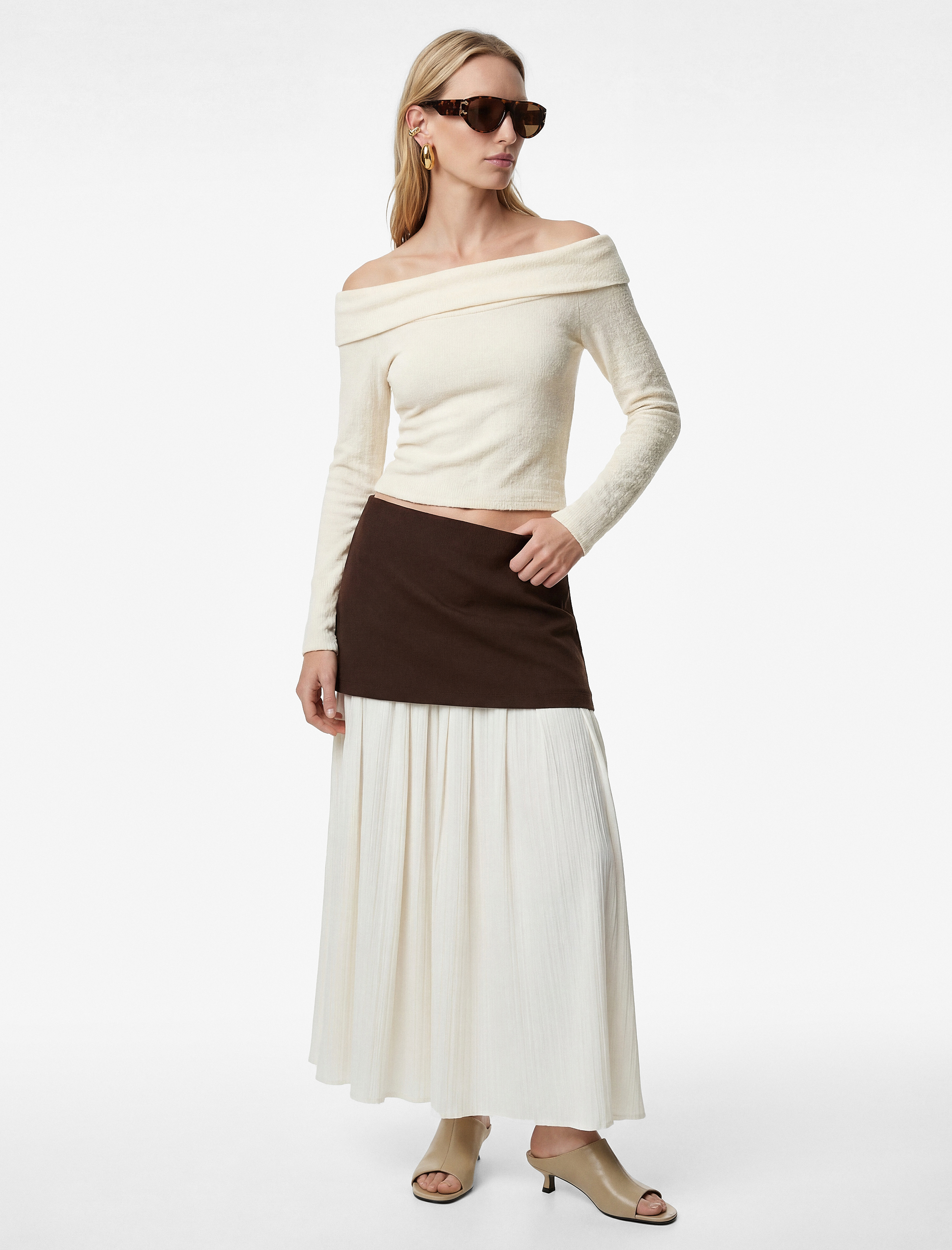 Slim Fit Bürümcük Kumaş Uzun Kollu Omzu Açık Tişört