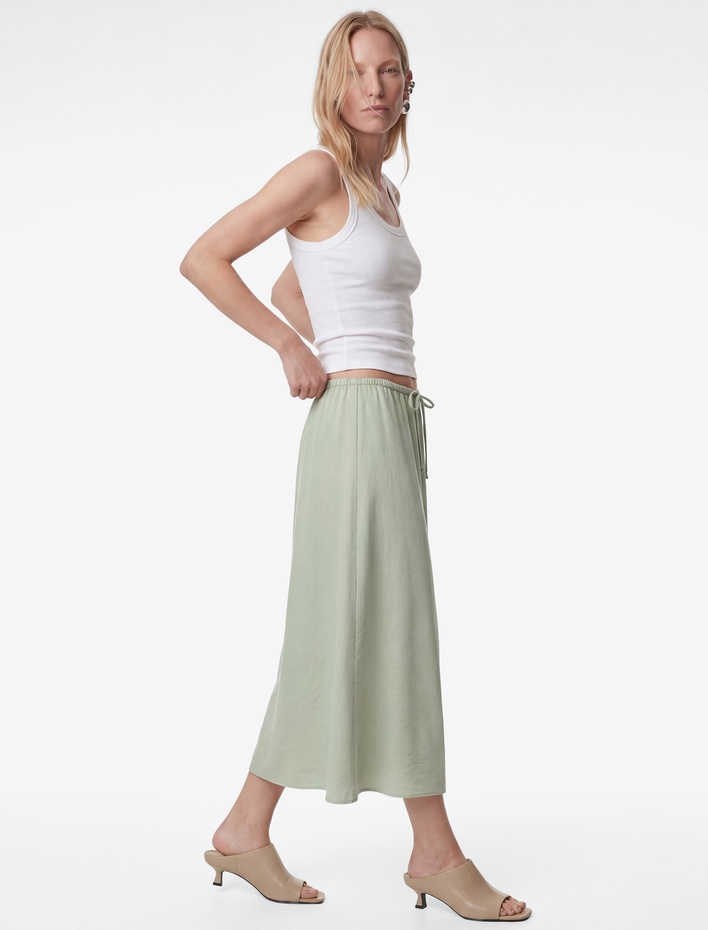  Beli Bağlamalı Dokulu Saten Midi Etek