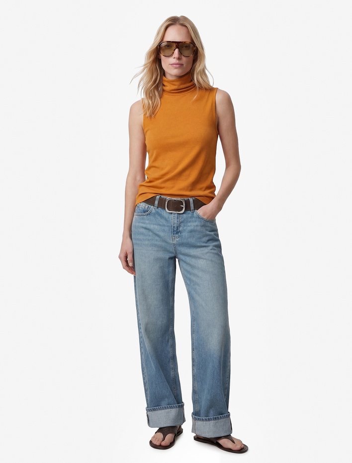  Pamuklu Slim Fit Dik Yaka Kolsuz Bluz