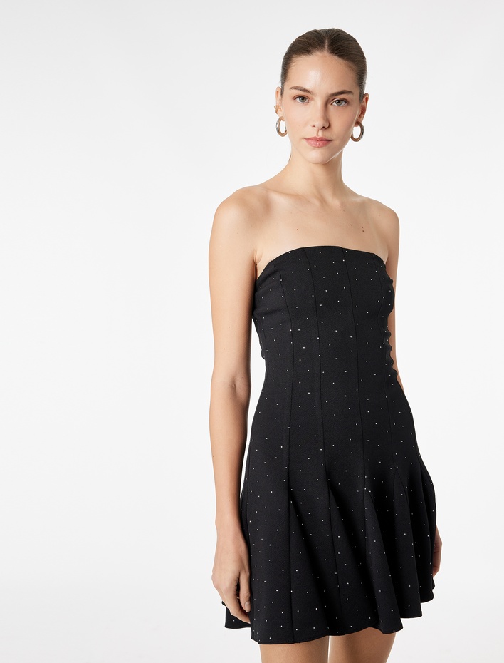  Straplez Yaka Kolsuz Saten Taşlı Mini Abiye Elbise