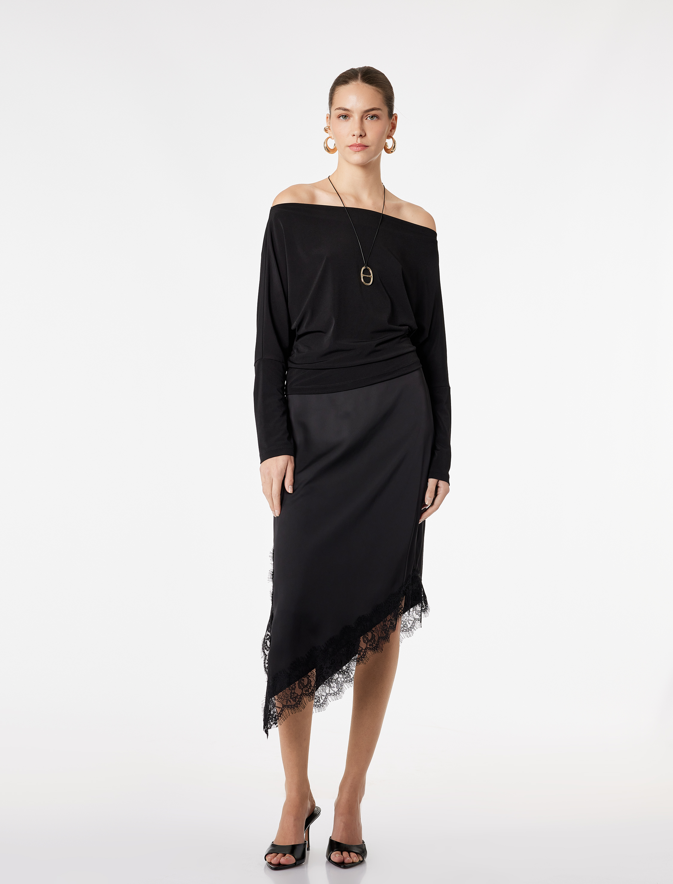   Sandy Kumaş Slim Fit Uzun Kollu Kayık Yaka Omzu Açık Tişört