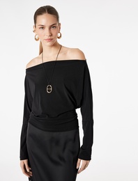 Sandy Kumaş Slim Fit Uzun Kollu Kayık Yaka Omzu Açık Tişört