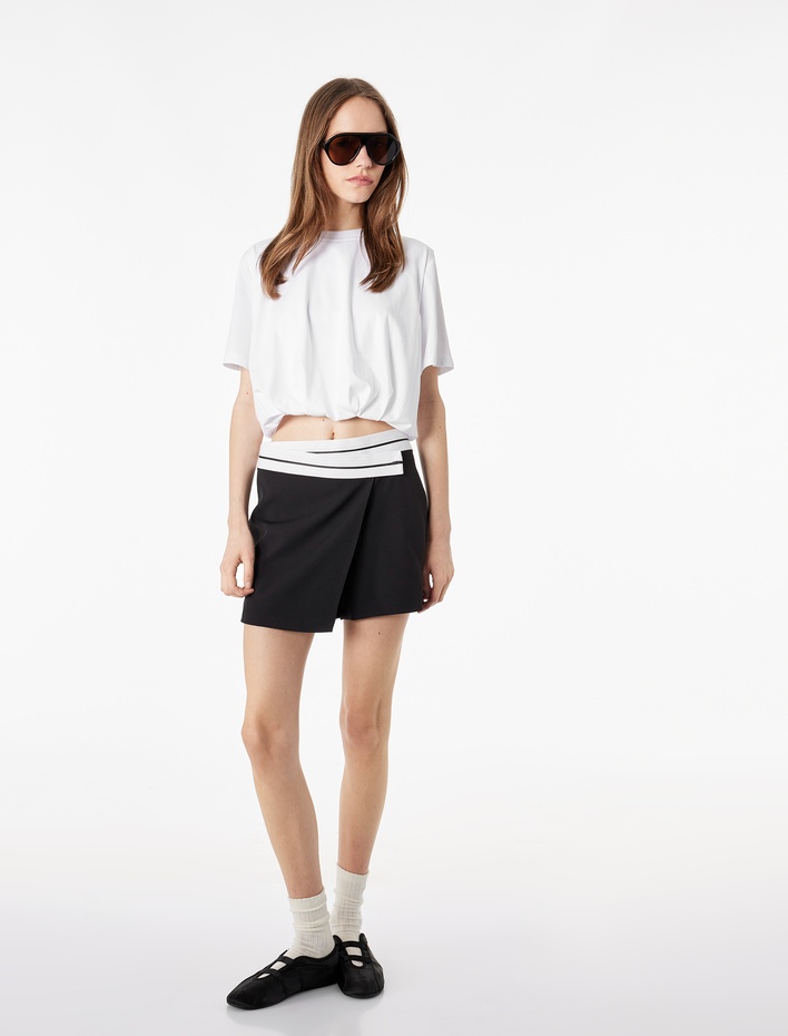  Büzgülü Kısa Kollu Bisiklet Yaka Pamuklu Tişört