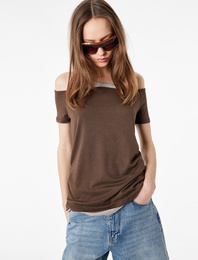 Slim Fit Atlet Detaylı Kısa Kollu Viskon Karışımlı Omzu Açık Tişört