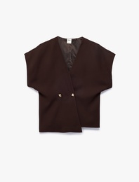 Kolsuz Metal Aksesuarlı Asimetrik Kruvaze Yaka Yelek