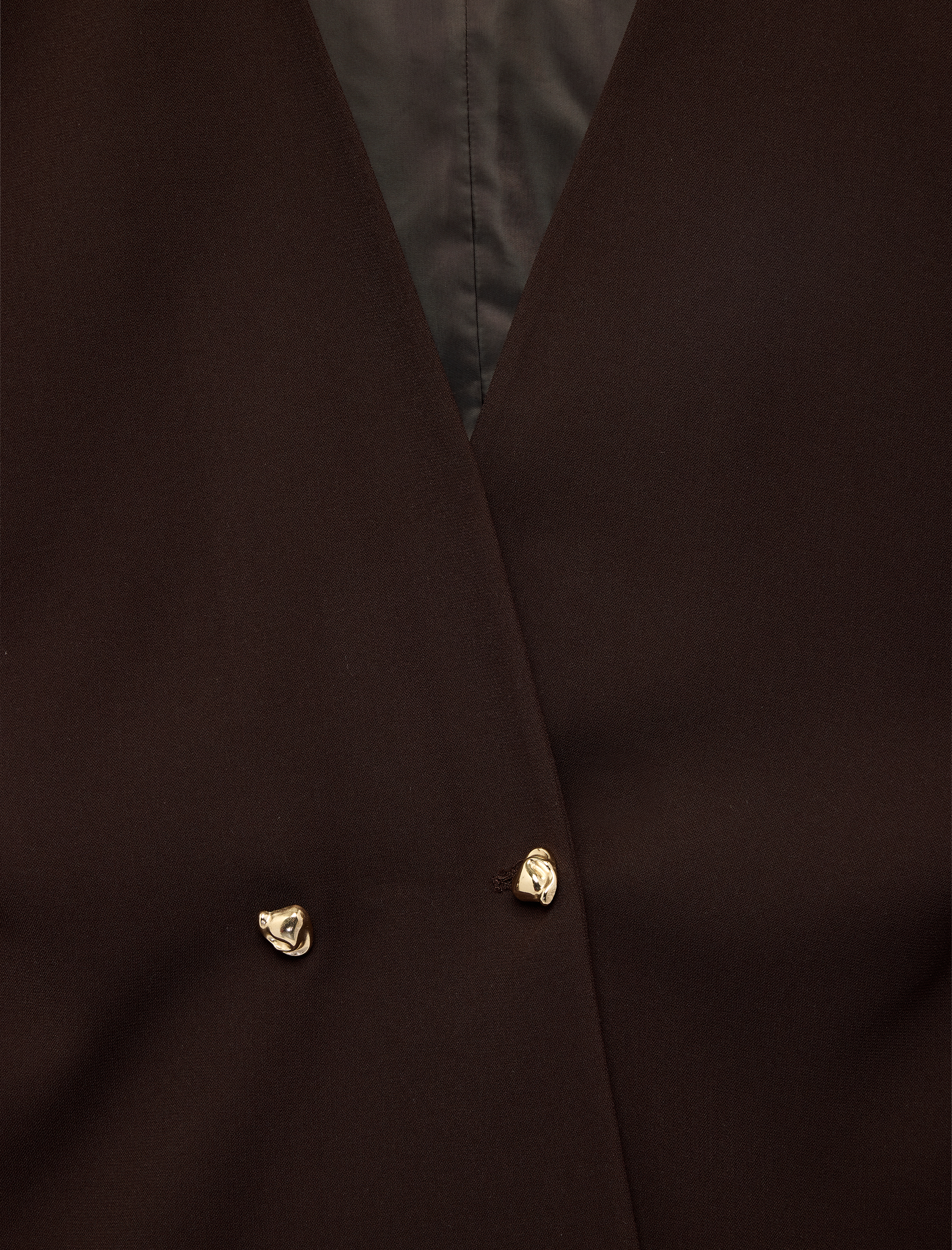   Kolsuz Metal Aksesuarlı Asimetrik Kruvaze Yaka Yelek