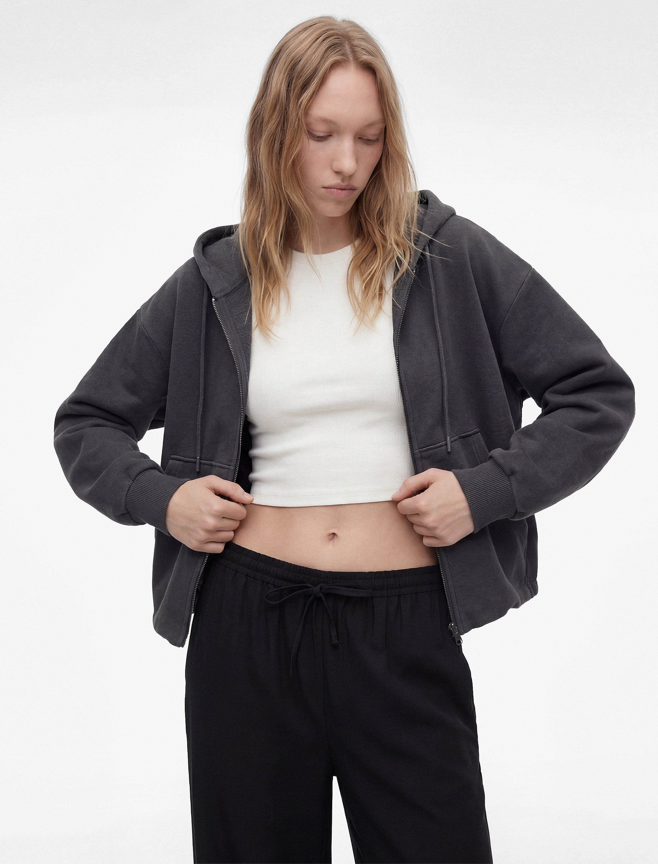   Rahat Kalıp Uzun Kollu Kanguru Cepli Fermuarlı Kapüşonlu Sweatshirt