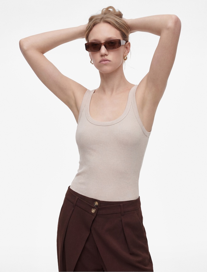  Slim Fit Kolsuz U Yaka Çıt Çıt Detaylı Body