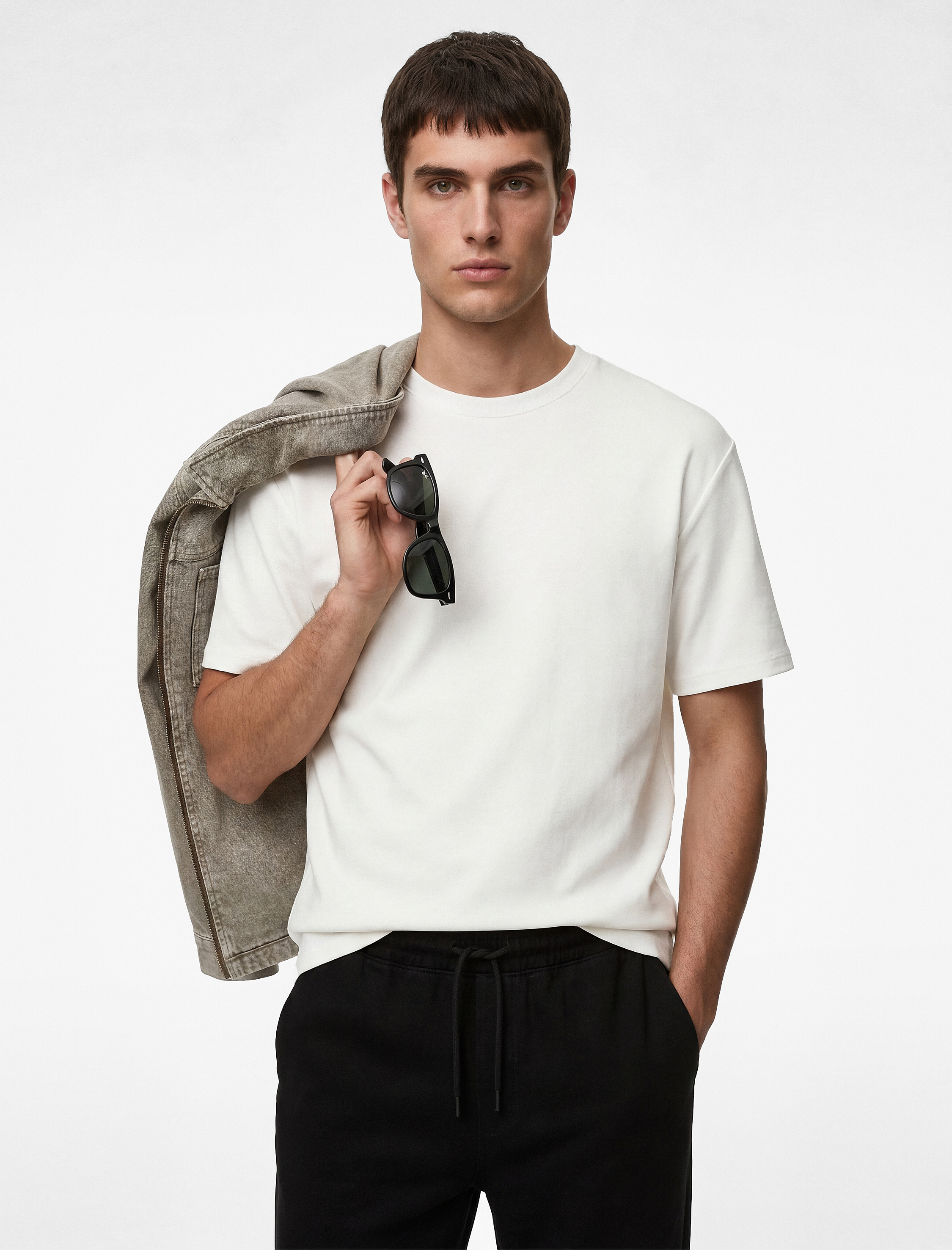   Bisiklet Yaka Rahat Kalıp Viskon Karışımlı Tok Scuba Kumaş Kısa Kollu Tişört