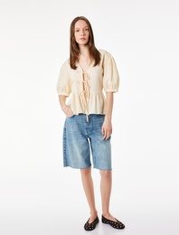 Rahat Kalıp Bağlama Detaylı Dokulu V Yaka Balon Kol Bluz