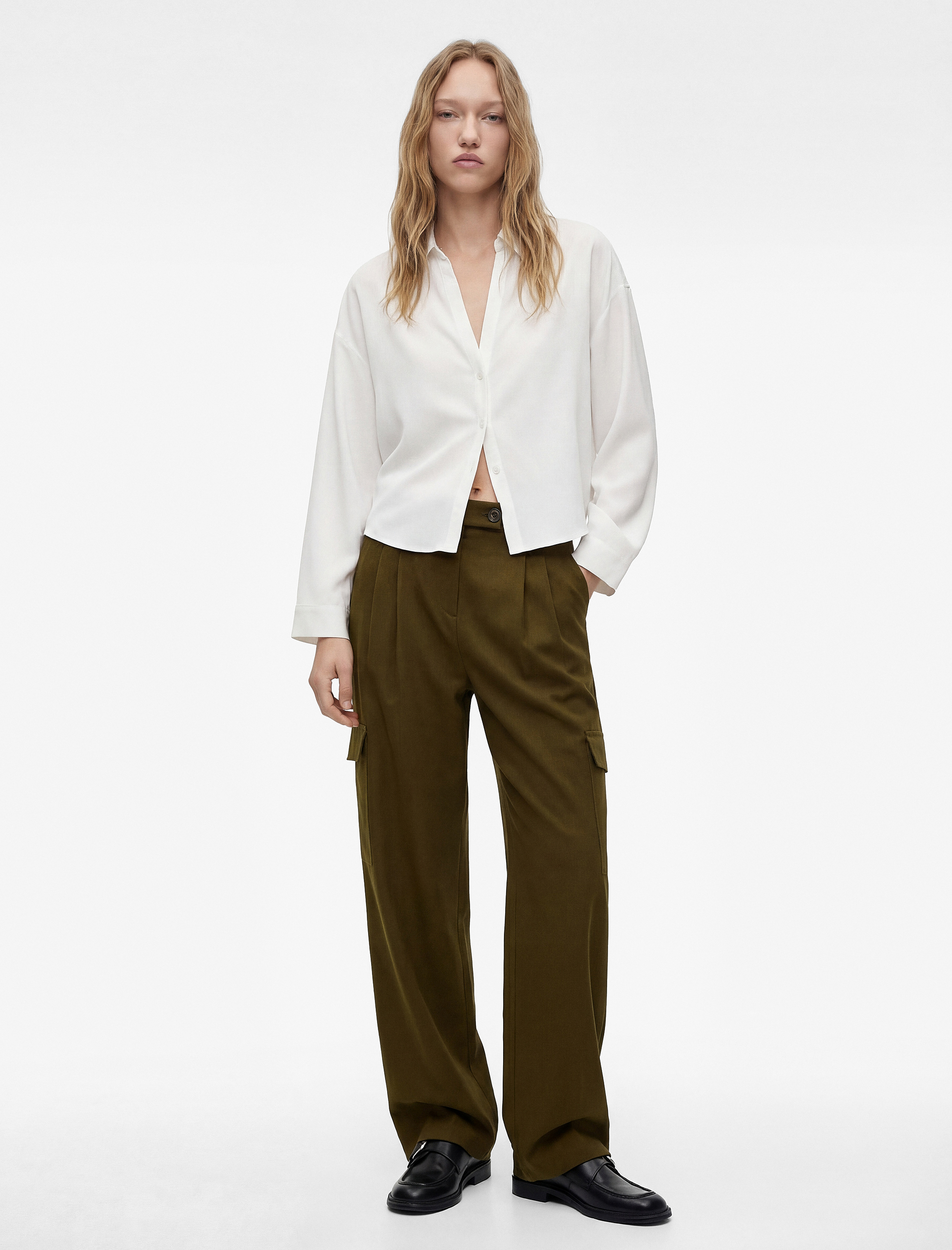 Rahat Kalıp Uzun Kollu Klasik Yaka Düğmeli Viskon Gömlek