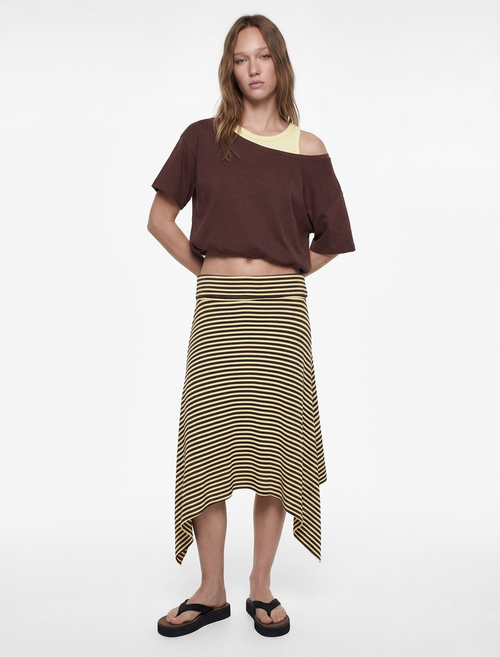  Beli Katlı Çizgili Asimetrik Kesim Uzun Etek